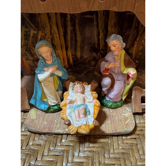 Vintage Hand-Painted Nativity Scene Set Of 12 Figurines And A Manger - Picture 8 of 15